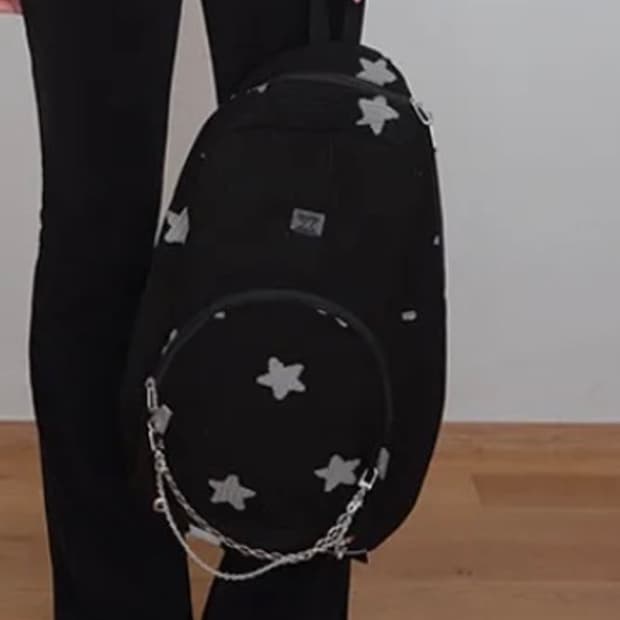 무음 네스트 백팩 블랙 스타 버전