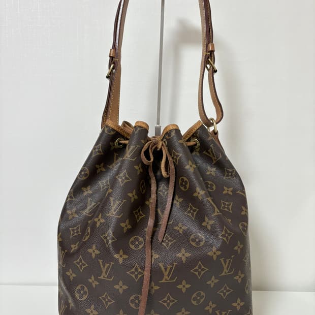 루이비통 노에 숄더백