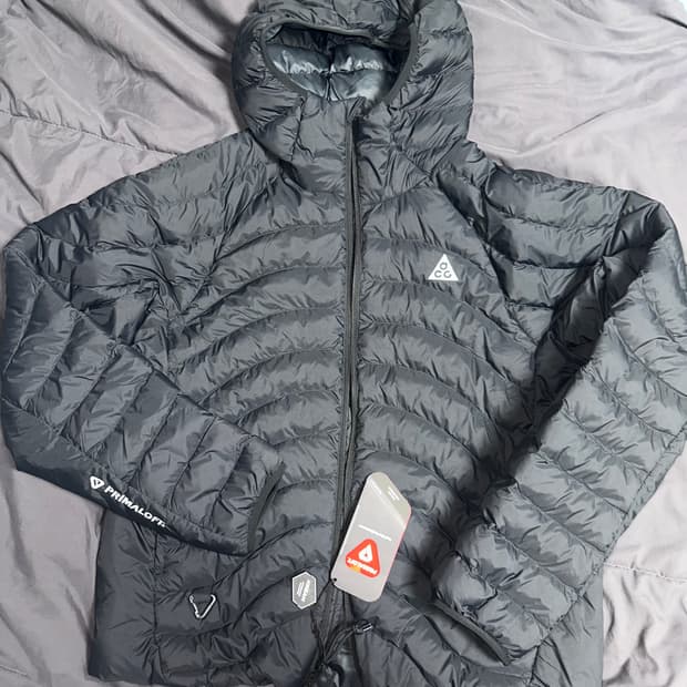 나이키 ACG 라바 플로우 신상 패딩 블랙 남성 L 완전 새상품