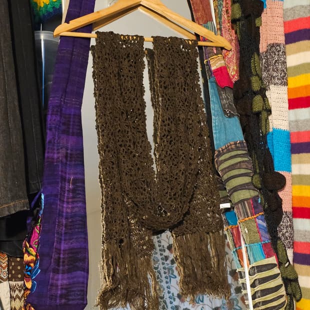 크로쉐 초콜릿 머플러