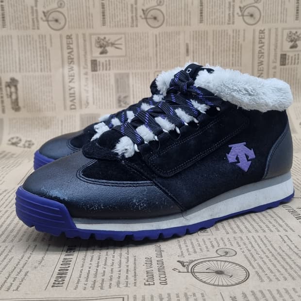 데상트 블랙 퍼 방한화 250