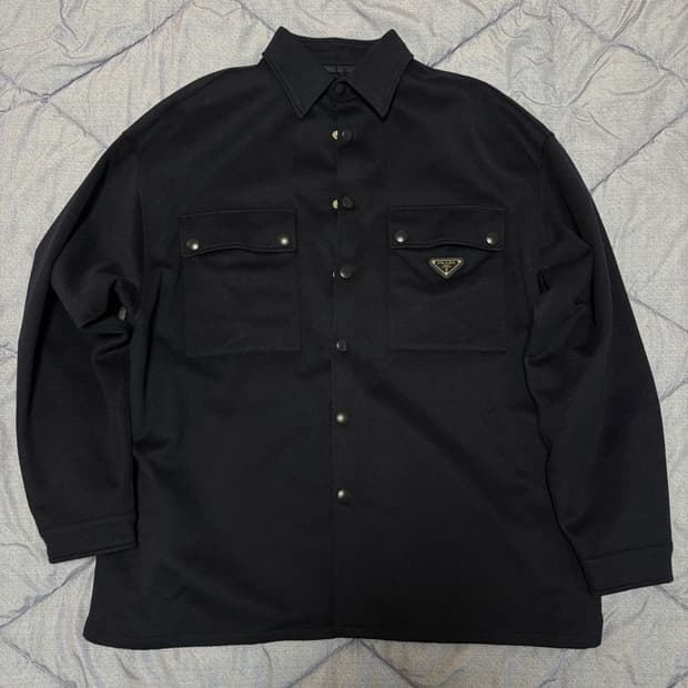 프라다 모피 셔츠자켓 판매합니다