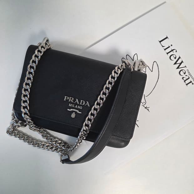PRADA 프라다 정품 사피아노 카프스킨 은장 체인백 숄더백 크로스백