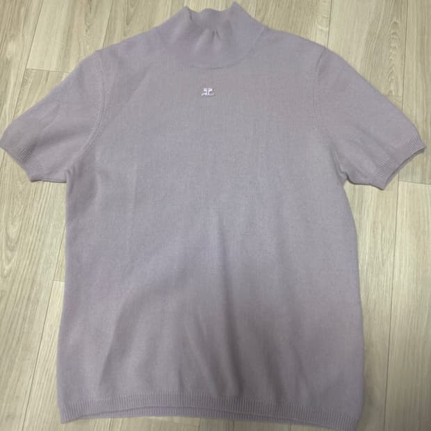 꾸레쥬 빈티지 캐시미어 하프넥 반팔니트