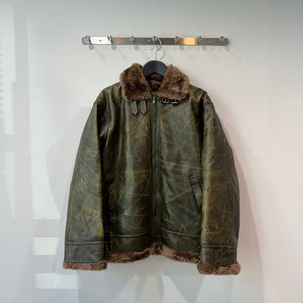 빈티지 카키 크랙패턴 무스탕 자켓