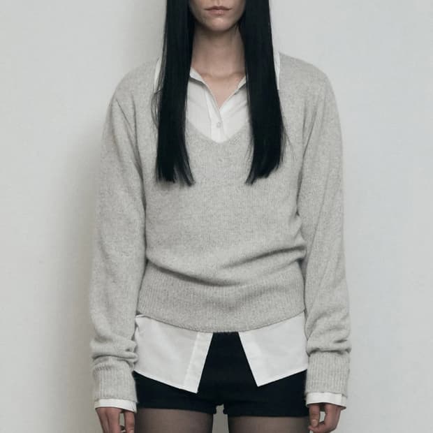 보헤미안 서울 루즈핏 브이넥 울니트 그레이