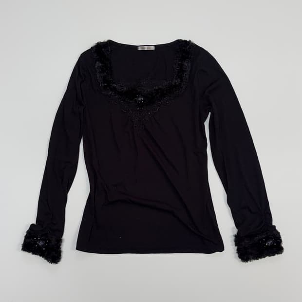 axes femme 로즈 블랙 퍼 롱슬리브