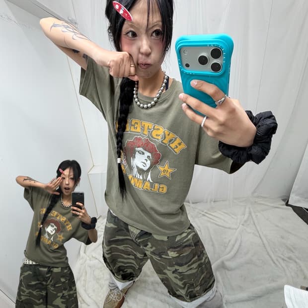 < Hysteric Glamour His Girl Khaki T-shir