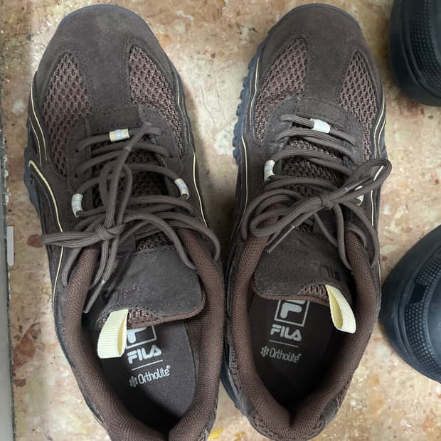 휠라 에샤페 초코