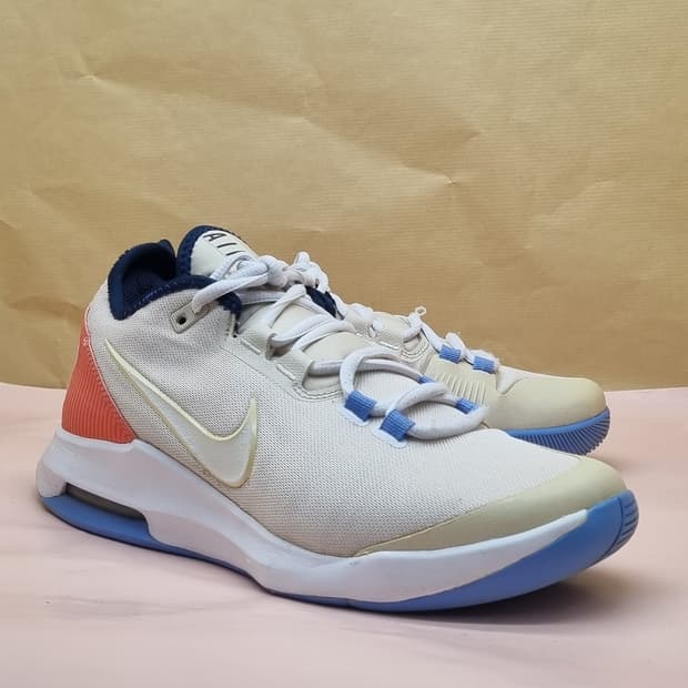 나이키 에어맥스 와일드카드 테니스화250