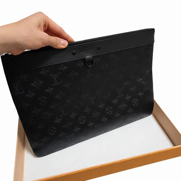 루이비통 쉐도우 포쉐트  모노그램 클러치 블랙