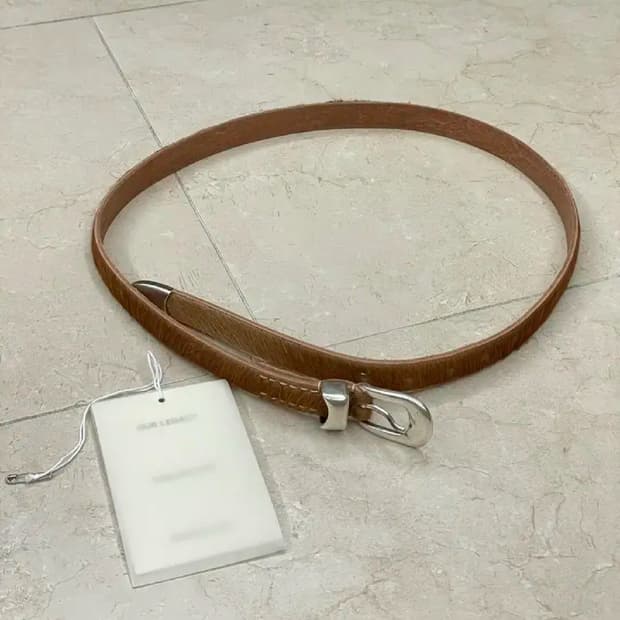 [90] 아워레가시 2cm 벨트 네추럴 헤어 송치