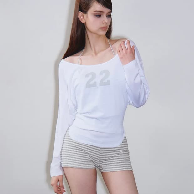 비나제이 22 오프숄더 티셔츠