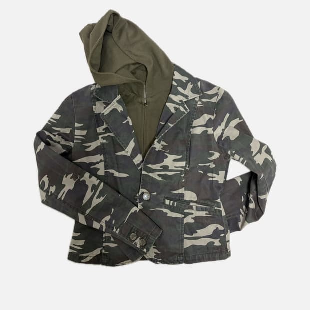Vintage y2k camo hoodie layered jacket