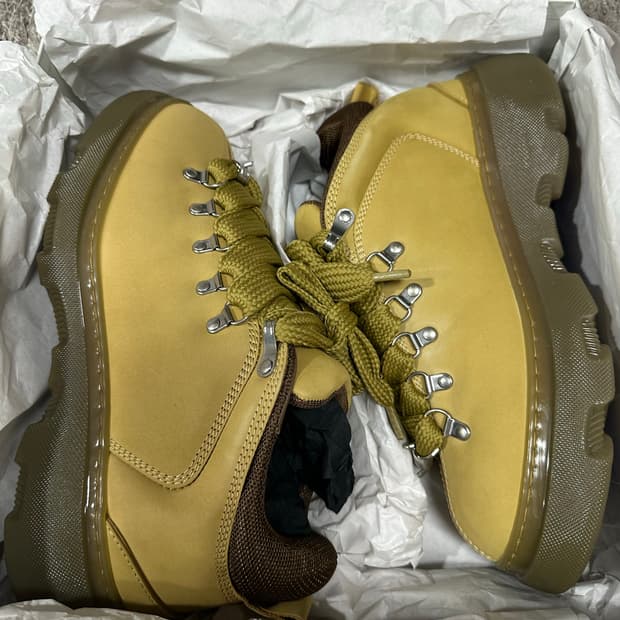 [43] 버버리 트랙 부츠 마닐라