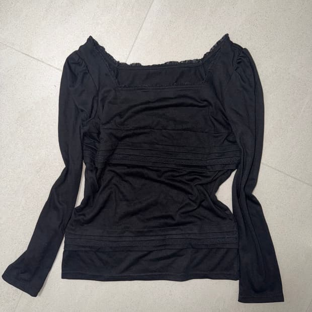 레이스 블랙 스퀘어넥 롱슬리브티 lace longsleeve
