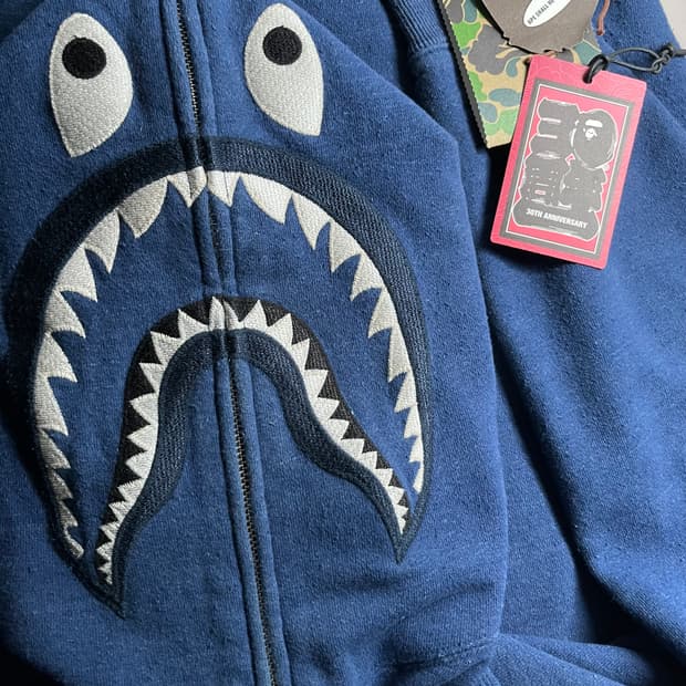 베이프 샤크후드 딥네이비-S (유일매물)