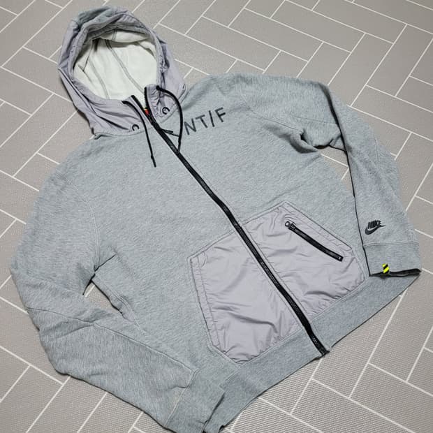 나이키 트랙 앤 필드 후드 풀집업 L