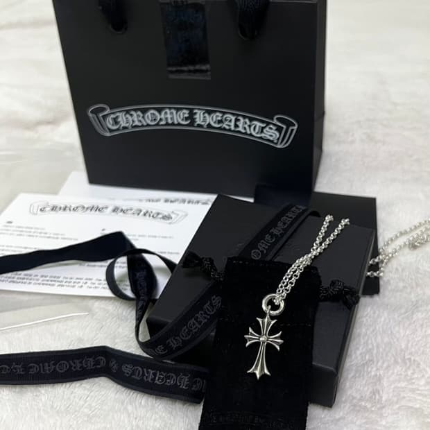 크롬하츠 타이니 크로스 펜던트 정품