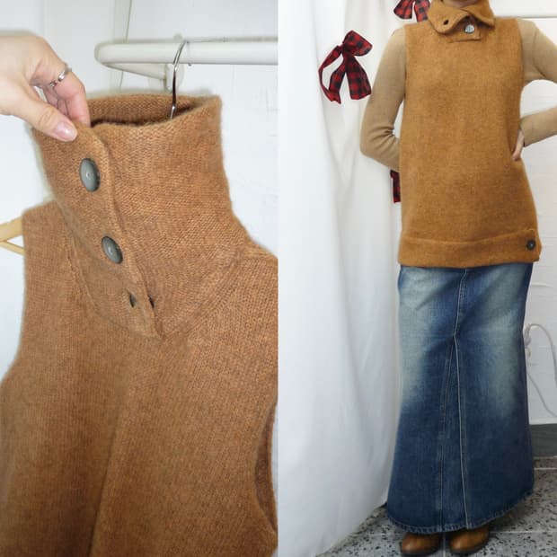 Camel buttons knit vest
