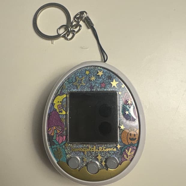 다마고치 썸 화이트(단종색상!!초희귀!!)