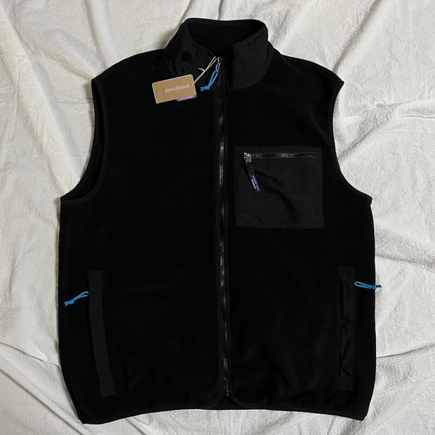 (새상품)(XL)파타고니아 신칠라 베스트 (블랙)