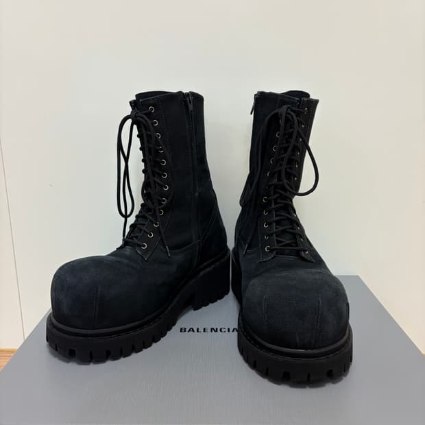 (40) 발렌시아가 스톰퍼 부츠 OG 캔버스