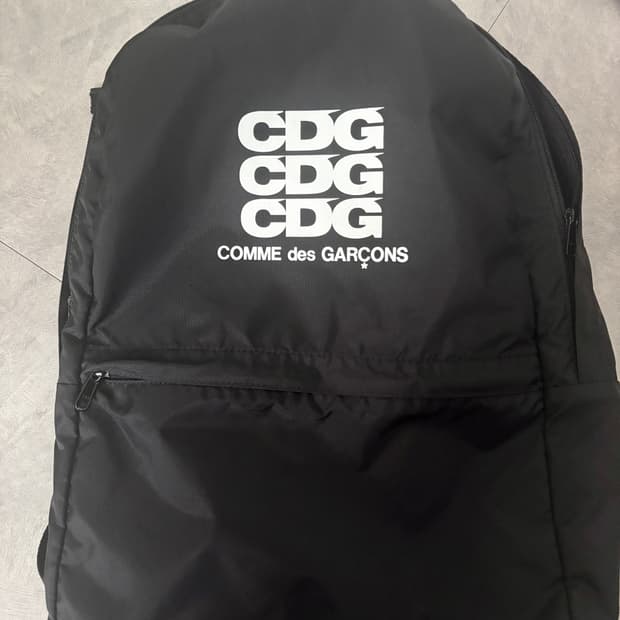 꼼데가르송 백팩