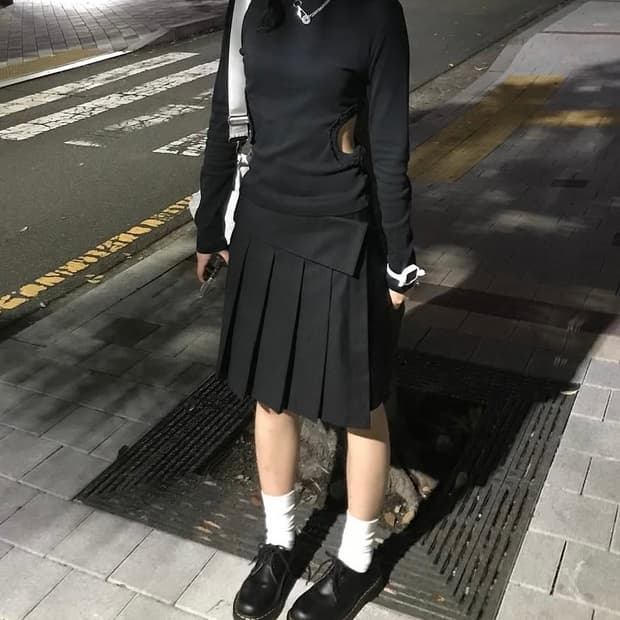 체메씨 폴디드 플리츠 랩스커트 블랙
