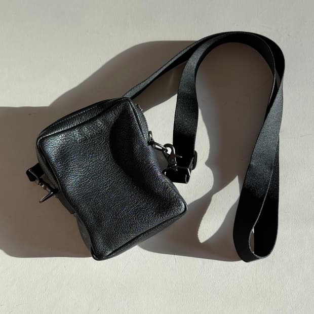 아워레가시 딜레이 미니백