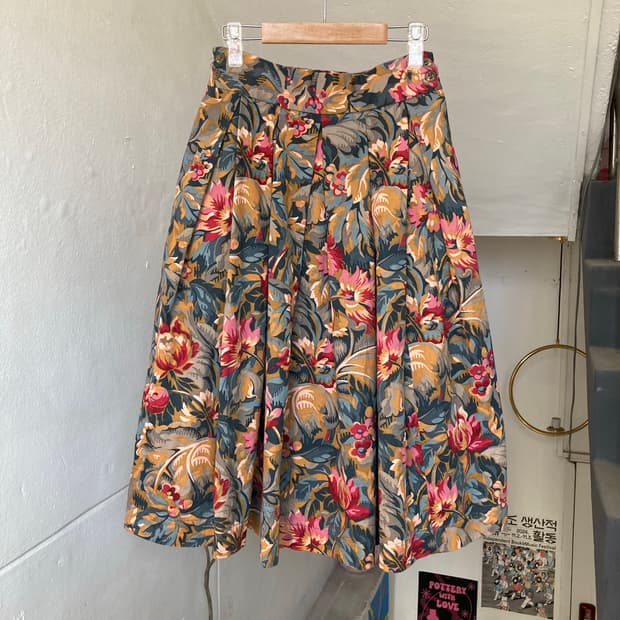 플라워 패턴 플레어 스커트