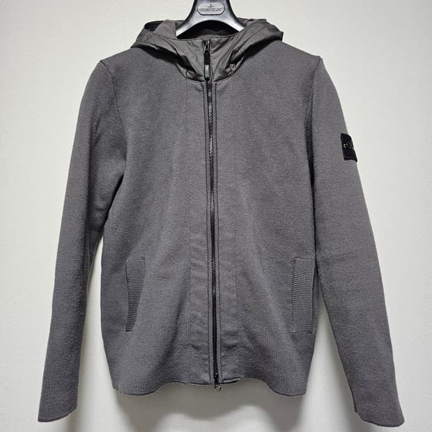 스톤아일랜드 깔깔이 내피 니트 패딩