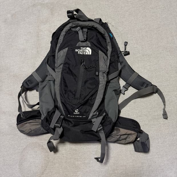 노스페이스 플라이트 시리즈 Electron 40 백팩