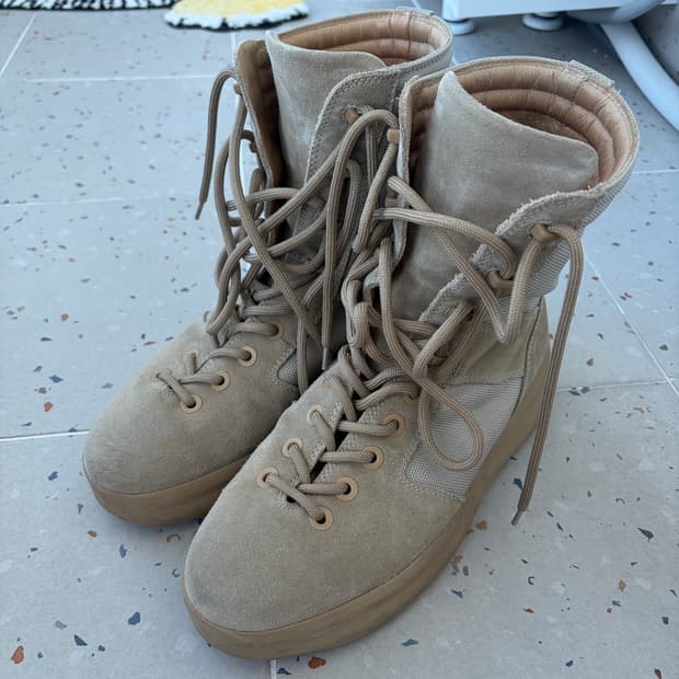 YEEZY 시즌3 데저트 부츠