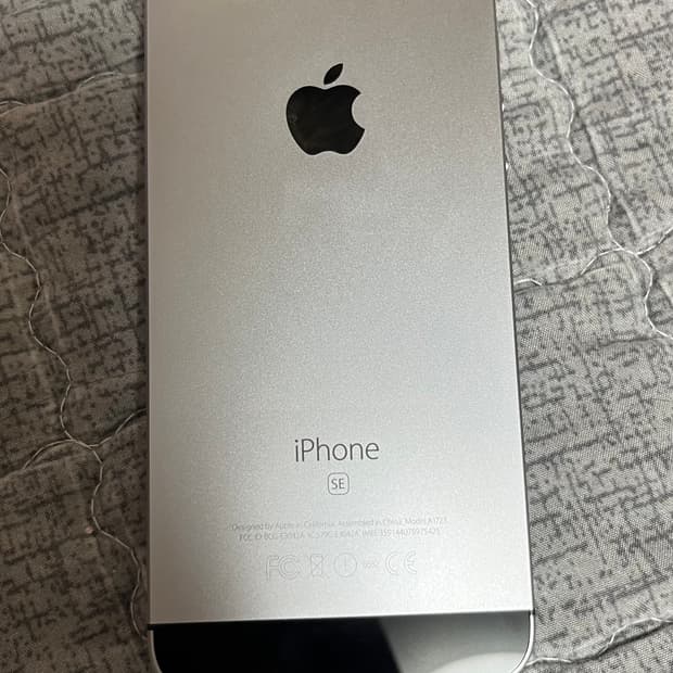 아이폰 se 스그 64기가