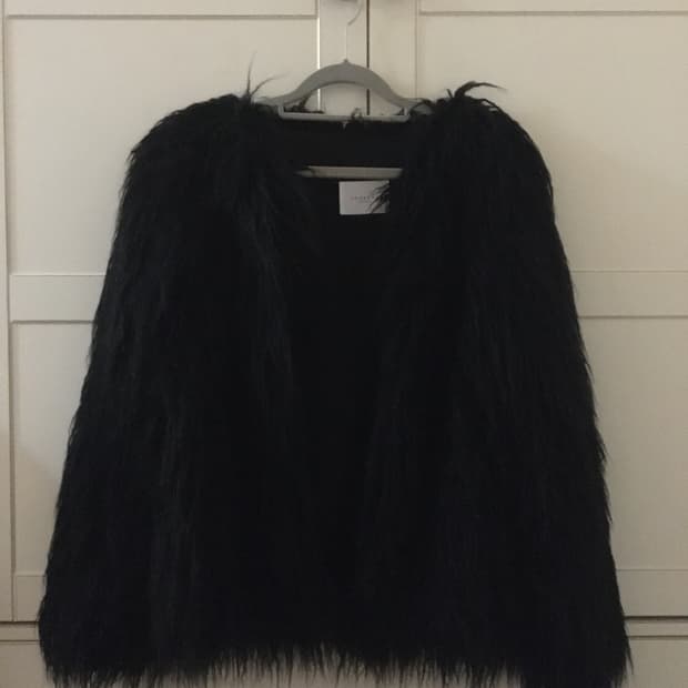 헤어리퍼자켓/오도어크루엘라퍼자켓