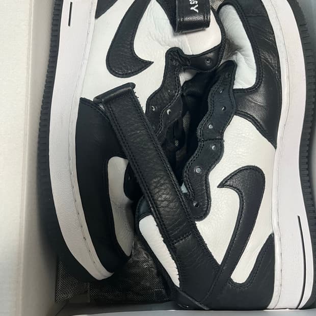 나이키 x 스투시 에어포스1 미드 275