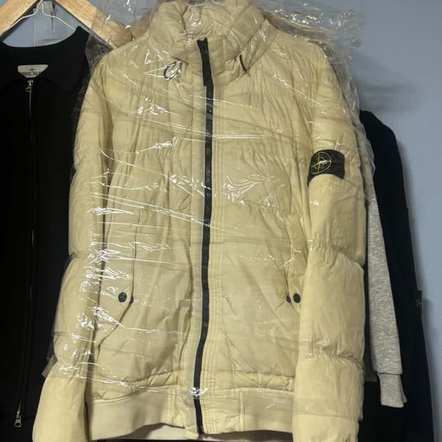 스톤아일랜드 크링클랩스 패딩