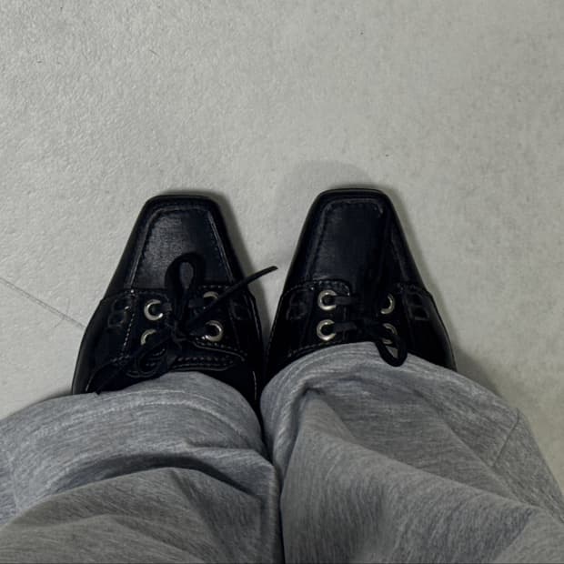 🔥🖤토즈 Tod’s 레이스업 미들굽 스퀘어토 슬링백