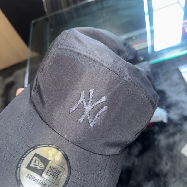 알파 인더스트리 X MLB 뉴욕 양키스 러닝 제트캡 블랙