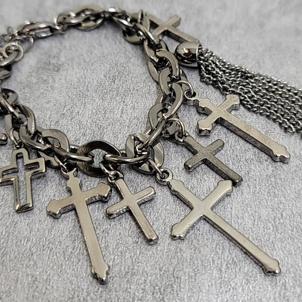 cross bracelet