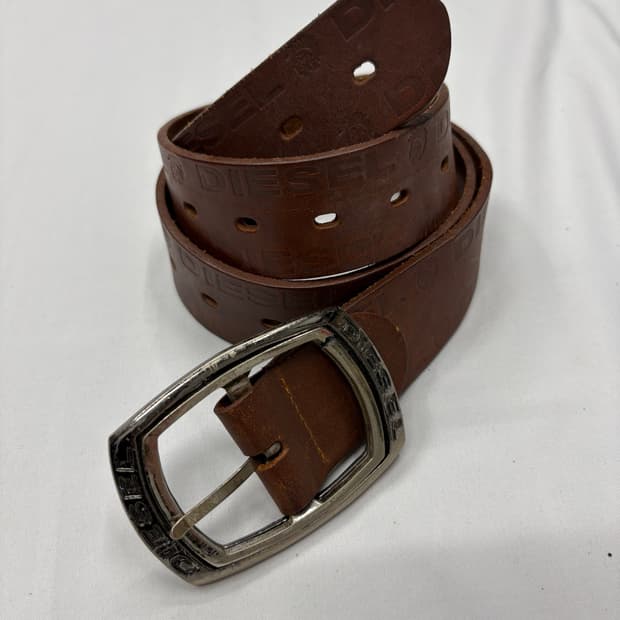 디젤 빈티지 브라운 로고 엠보 레더 벨트 Diesel