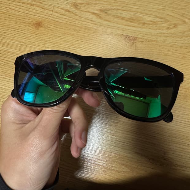 오클리 프로그스킨 선글라스