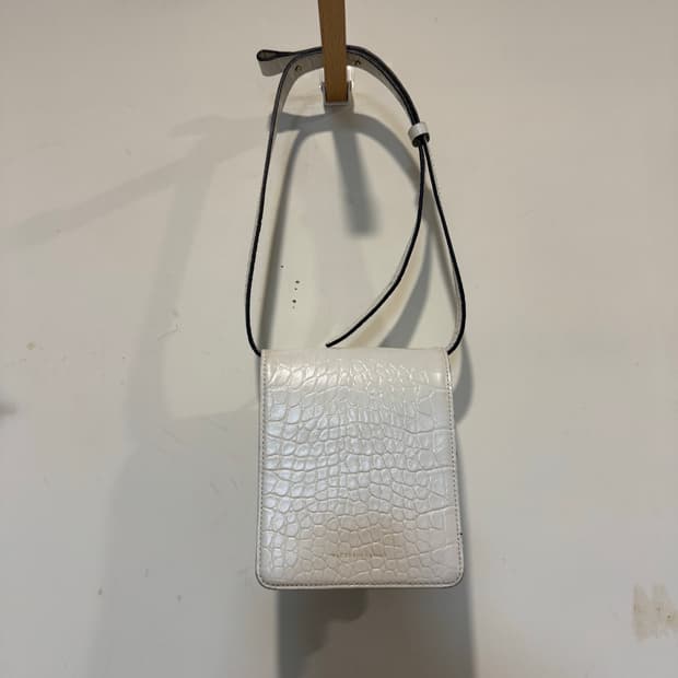 마지셔우드 화이트 백