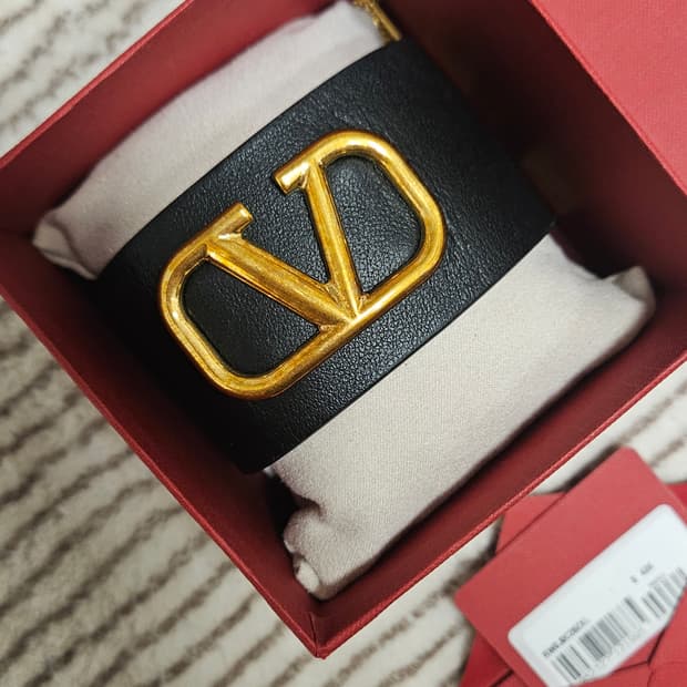 발렌티노 가죽팔찌