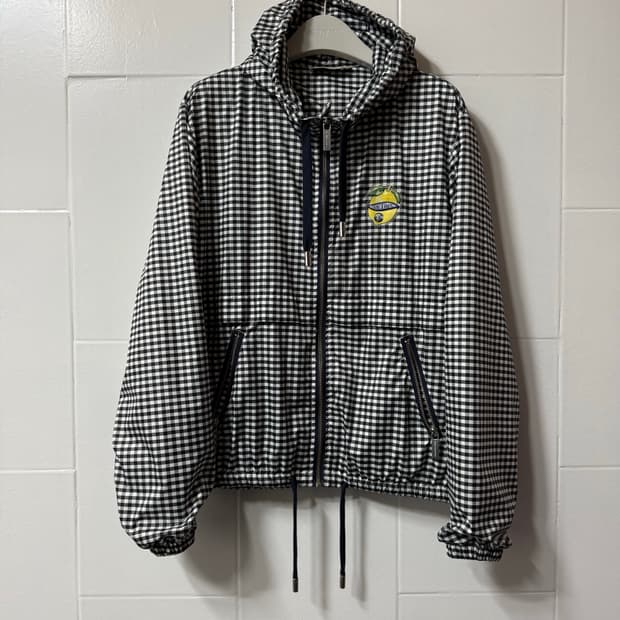 메종키츠네 레몬패치 컬렉션 바람막이