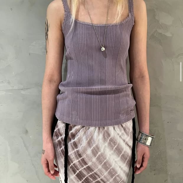 Standalone damaged sleeveless lavender