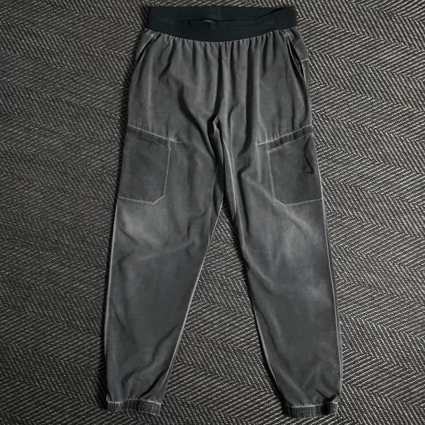 나이키 스우시 트레이닝 조거 팬츠 워시드 그레이o 5077