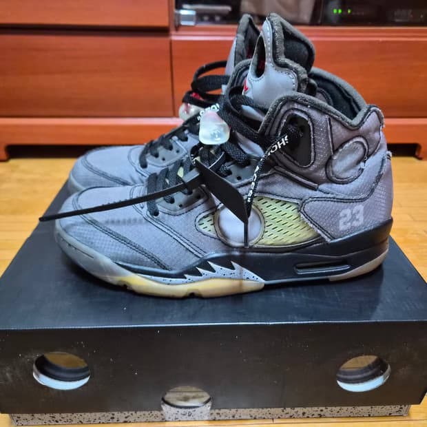 오프화이트 X 조던 5 무슬린 나이키 슈즈 신발 농구화