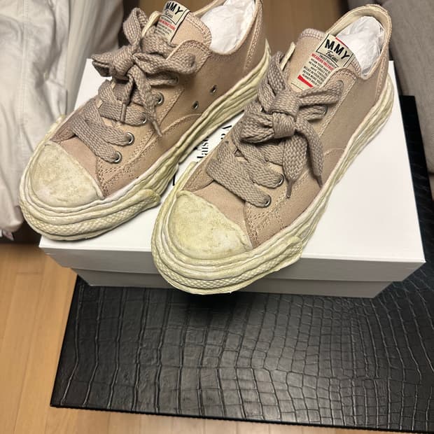 메종 미하라 야스히로 피터슨23 OG 솔 가먼트 다이드 캔버스 로우탑 스